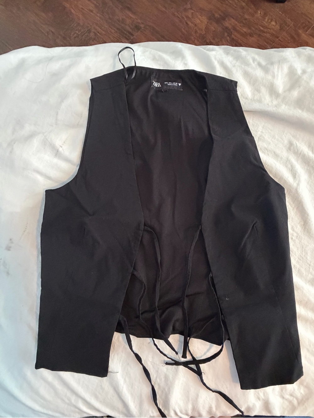 Zara Black Open-Front Tie Vest